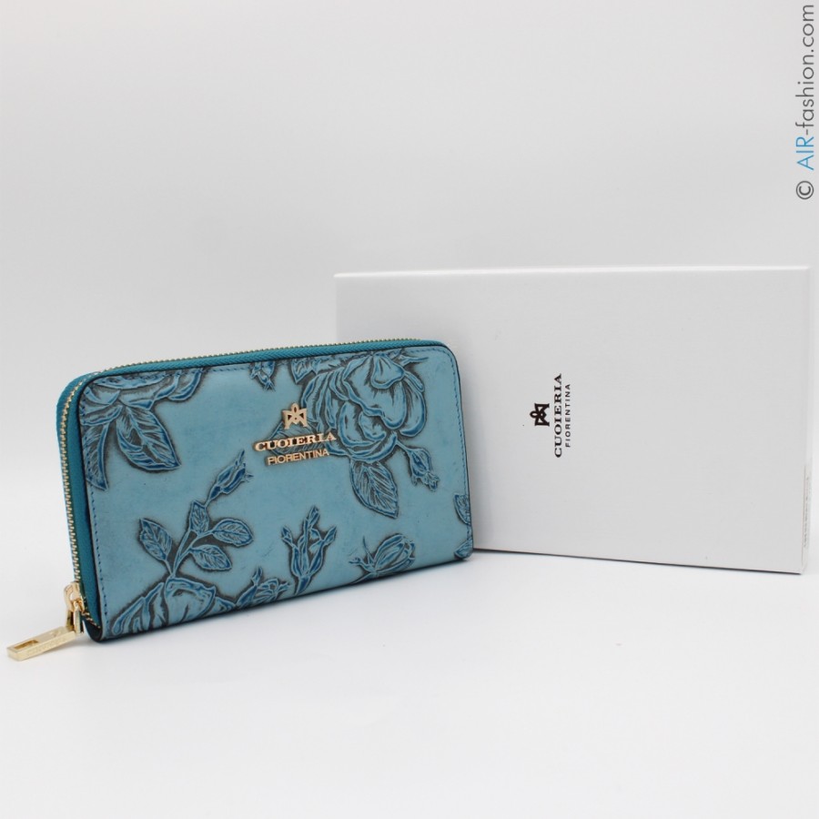 Accessoires Pour Dames Cuoieria Fiorentina | Cuoieria Fiorentina Portefeuille Zippe En Cuir Bleu Clair Avec Roses En Relief, Fabrique En Italie P0000D1014385_Celeste